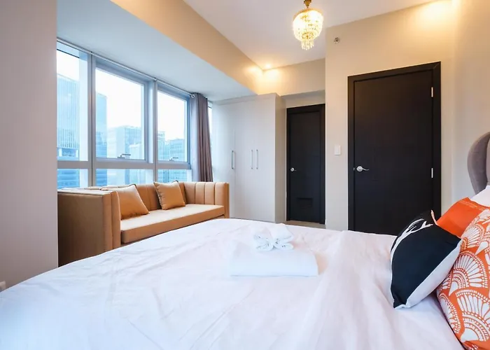 Spacious 2Br Apartment In Bgc With Workspace & Washer