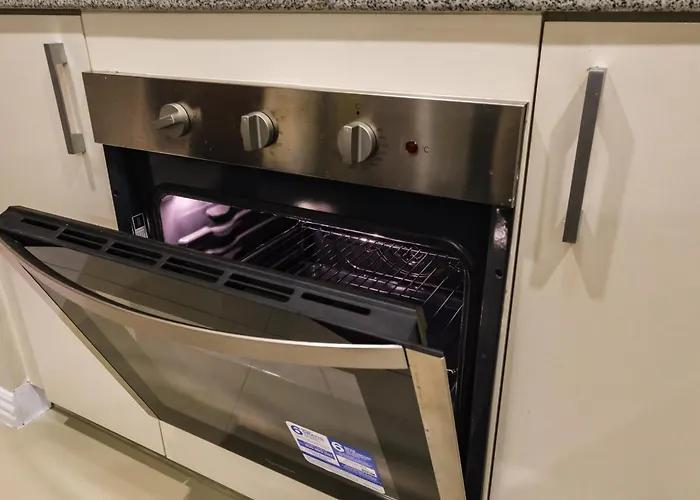 Spacious 2Br Apartment In Bgc With Workspace & Washer