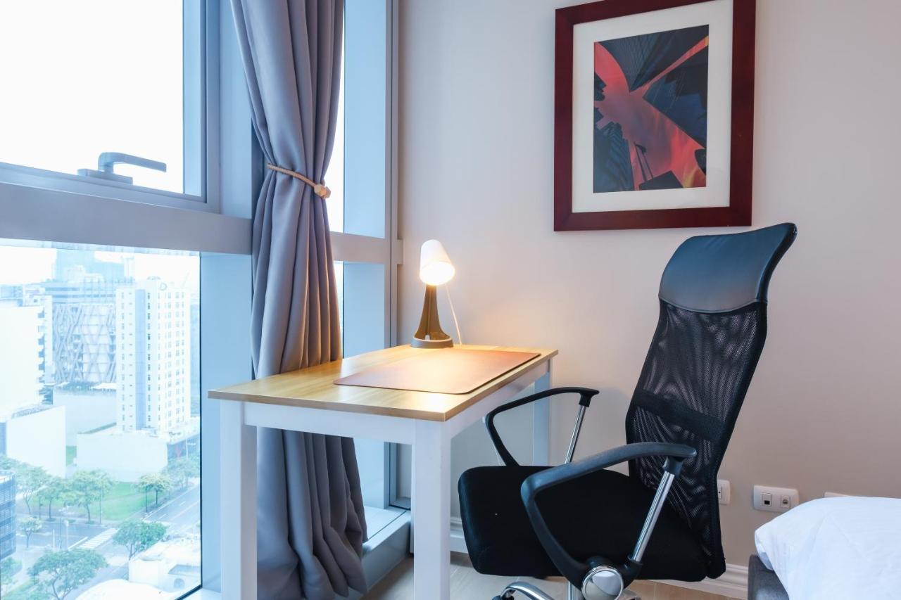 Spacious 2br In Bgc With Workspace & Washer Manila